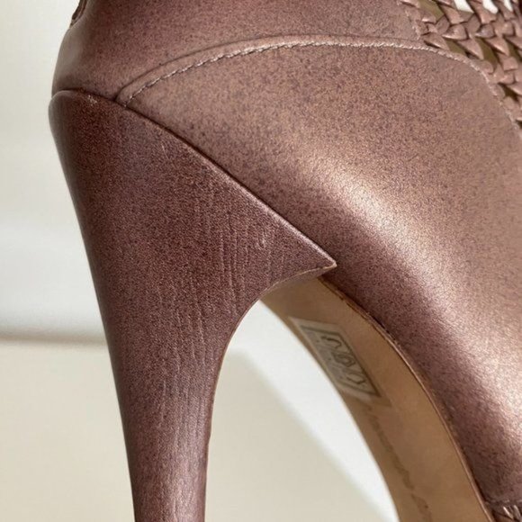 Alexandre Birman Metallic Rose Gold Braided Caged Open Toe Leather Heels 6.5 - Picture 11 of 12